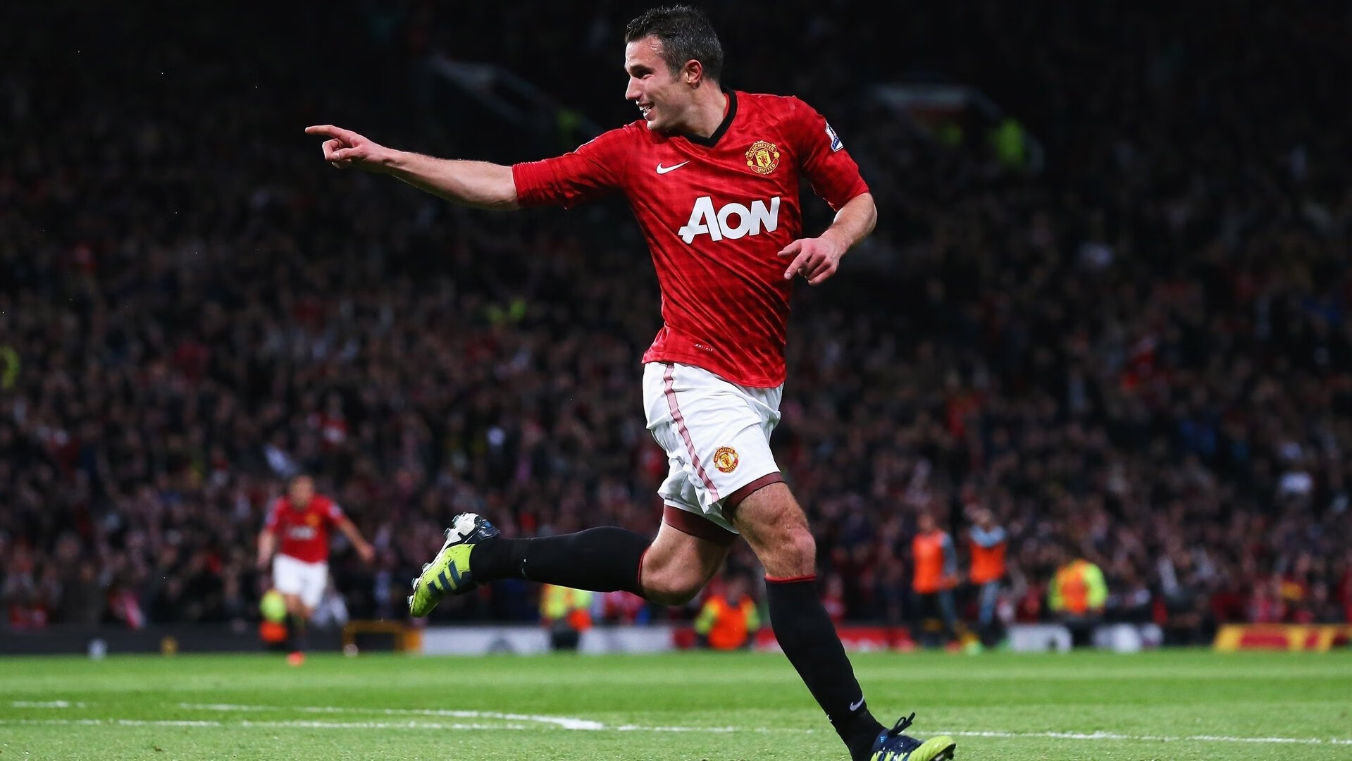 国足新帅邵佳一用人大胆,三大新星被提拔,邵佳一德甲